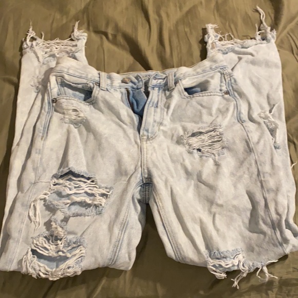 American Eagle Stretch Ripped Mom Jean - Picture 2 of 8